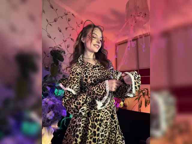 WednesdayFridayAddams webcam