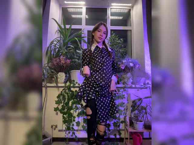 WednesdayFridayAddams webcam