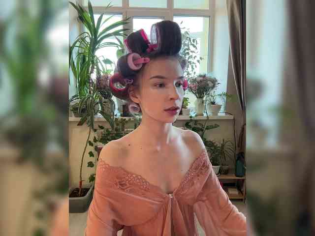 WednesdayFridayAddams webcam