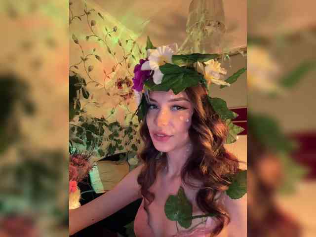 WednesdayFridayAddams webcam