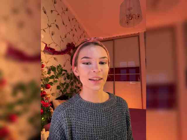 WednesdayFridayAddams webcam