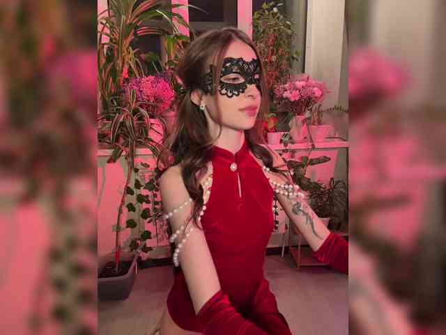 WednesdayFridayAddams webcam