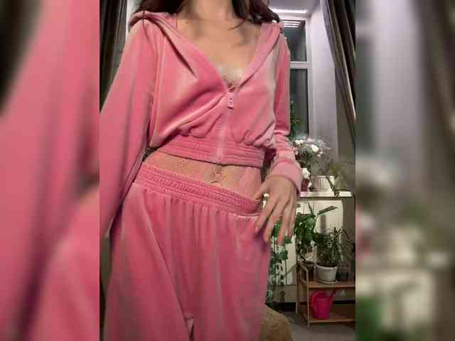 WednesdayFridayAddams webcam