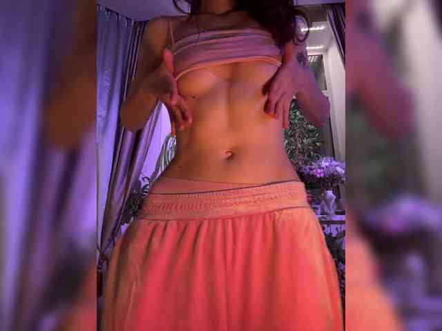 WednesdayFridayAddams webcam