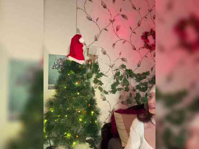 WednesdayFridayAddams webcam