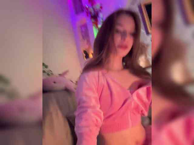 WednesdayFridayAddams webcam