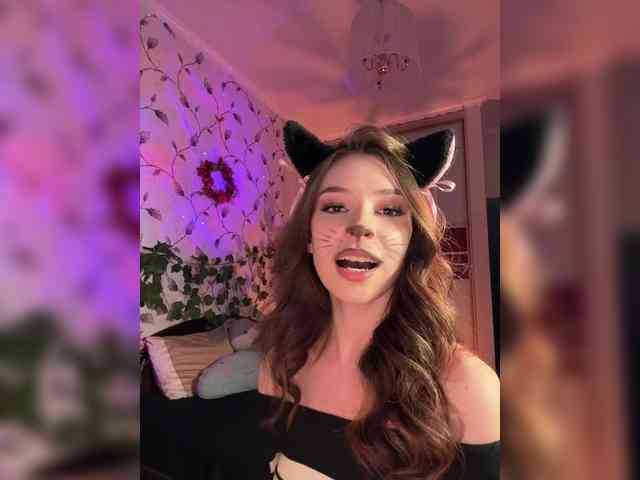 WednesdayFridayAddams webcam