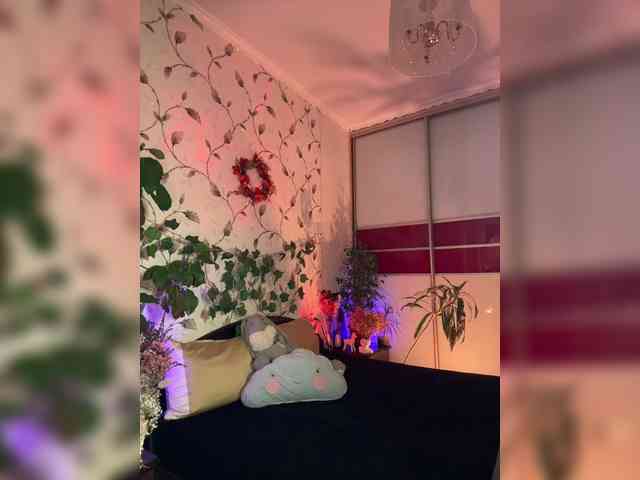 WednesdayFridayAddams webcam