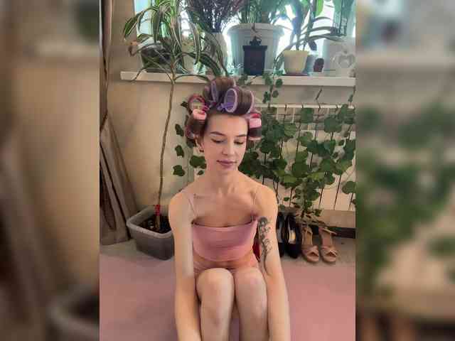 WednesdayFridayAddams webcam