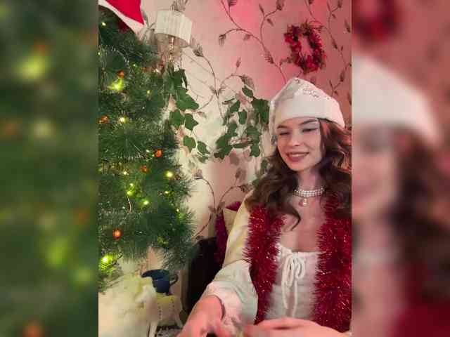 WednesdayFridayAddams webcam