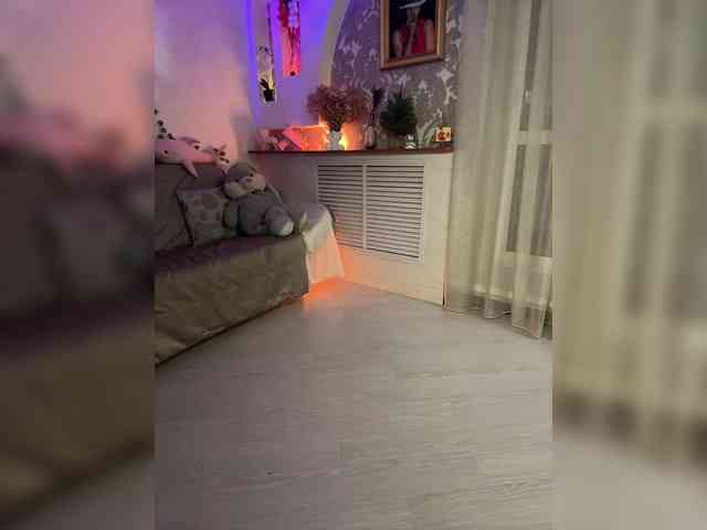 WednesdayFridayAddams webcam