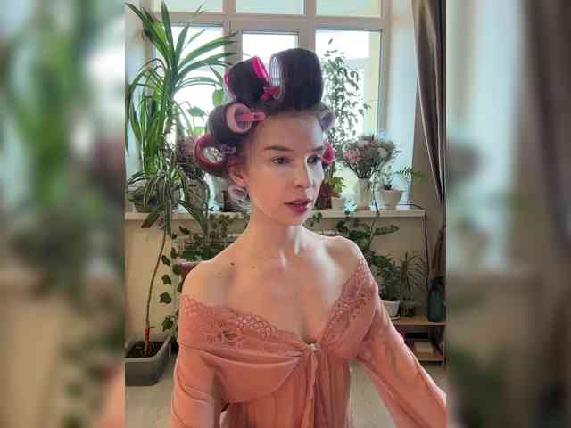 WednesdayFridayAddams webcam