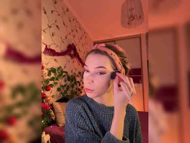 WednesdayFridayAddams webcam