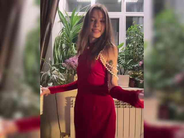 WednesdayFridayAddams webcam