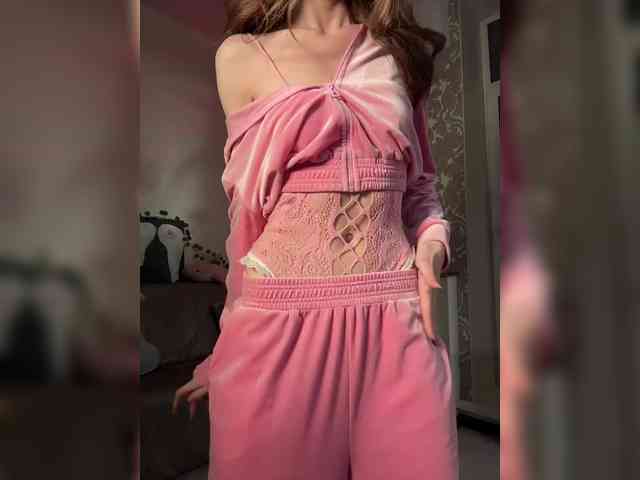 WednesdayFridayAddams webcam