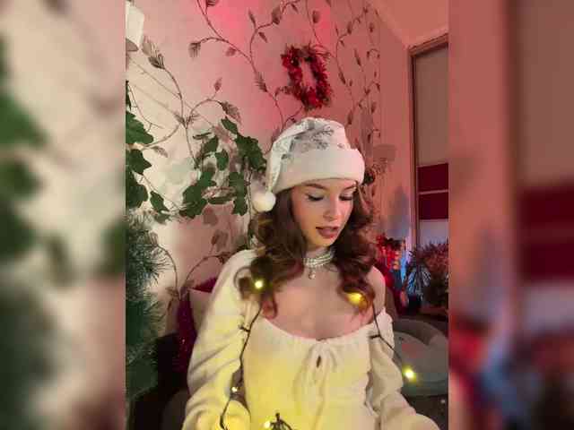 WednesdayFridayAddams webcam