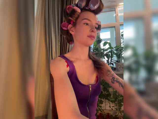 WednesdayFridayAddams webcam