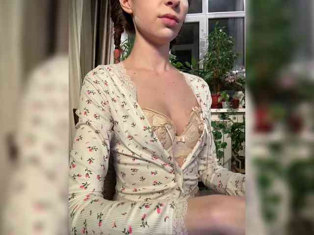 WednesdayFridayAddams webcam