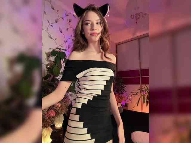 CutieDollBC Live Webcam on BongaCams