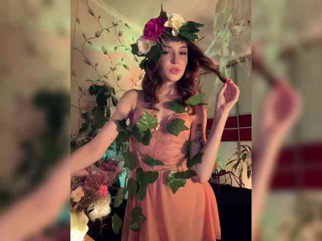 WednesdayFridayAddams webcam