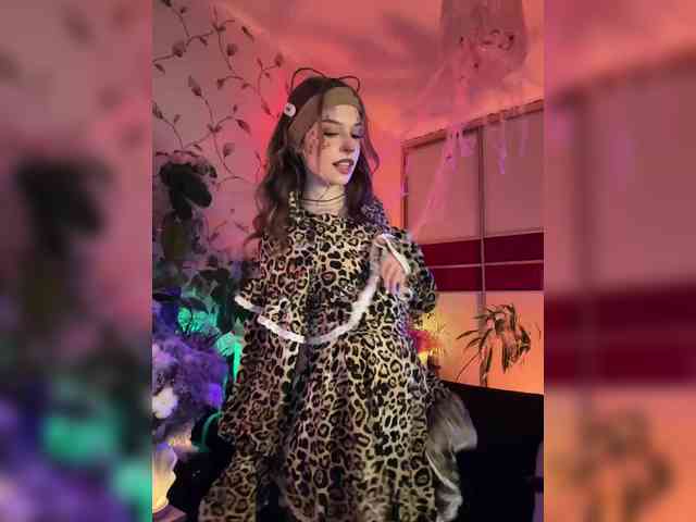 WednesdayFridayAddams webcam