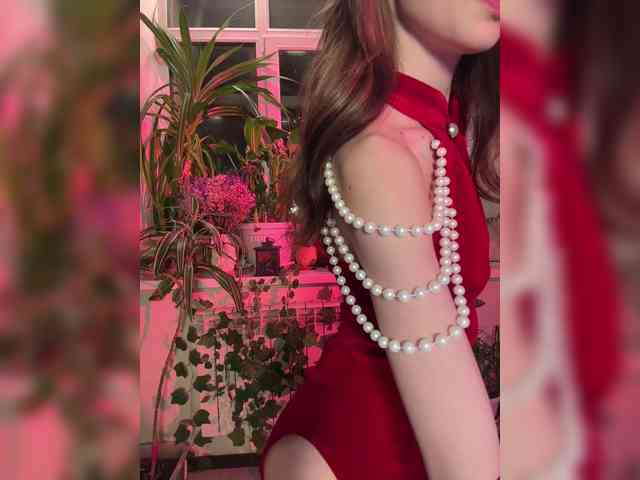 WednesdayFridayAddams webcam