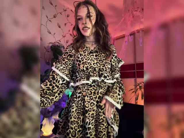 WednesdayFridayAddams webcam