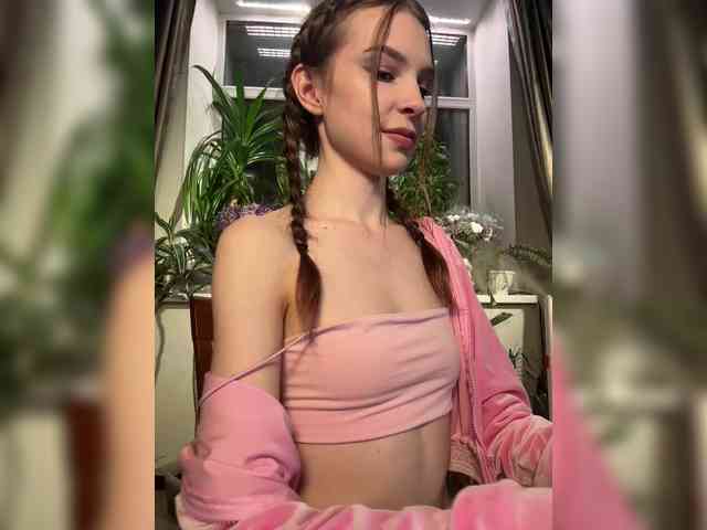 WednesdayFridayAddams webcam