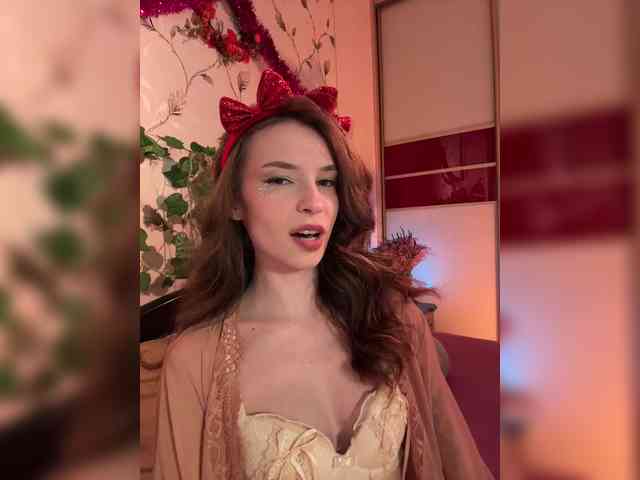 WednesdayFridayAddams webcam