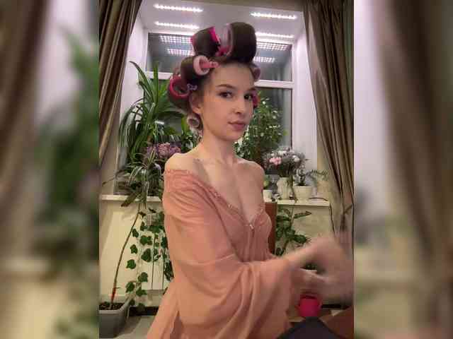 WednesdayFridayAddams webcam