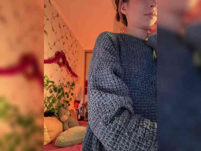 WednesdayFridayAddams webcam