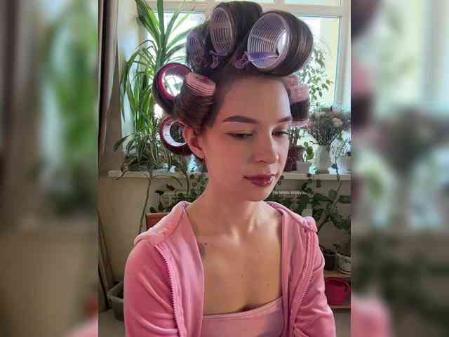 WednesdayFridayAddams webcam