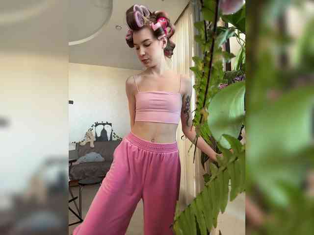 WednesdayFridayAddams webcam