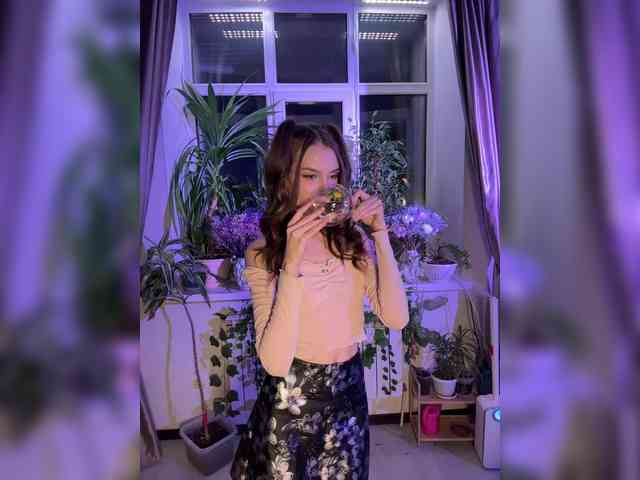 WednesdayFridayAddams webcam