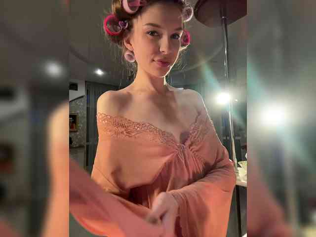 WednesdayFridayAddams webcam