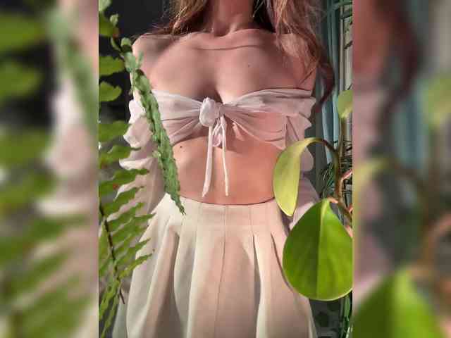 WednesdayFridayAddams webcam