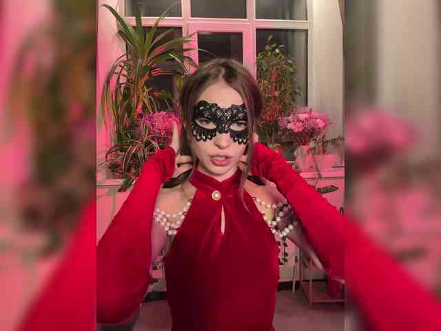 WednesdayFridayAddams webcam