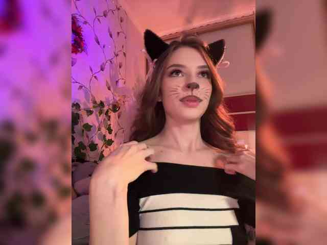 WednesdayFridayAddams webcam