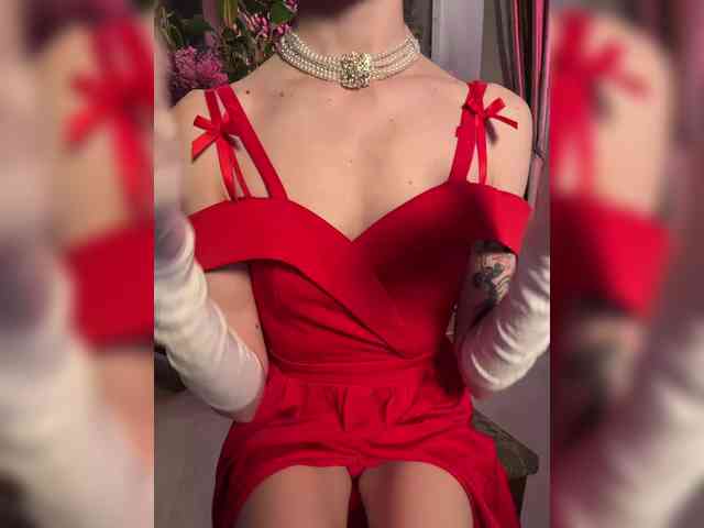 WednesdayFridayAddams webcam