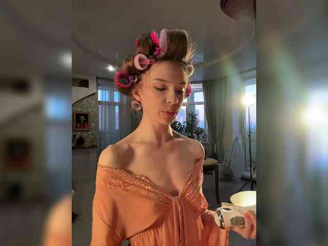 WednesdayFridayAddams webcam