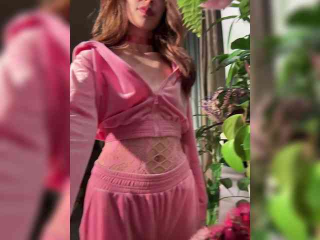 WednesdayFridayAddams webcam