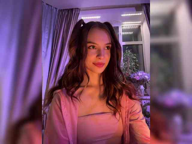 CutieDollBC Live Webcam on BongaCams