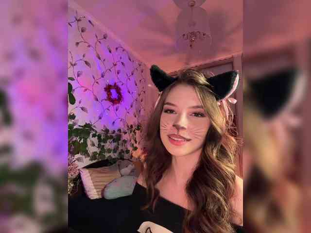 WednesdayFridayAddams webcam