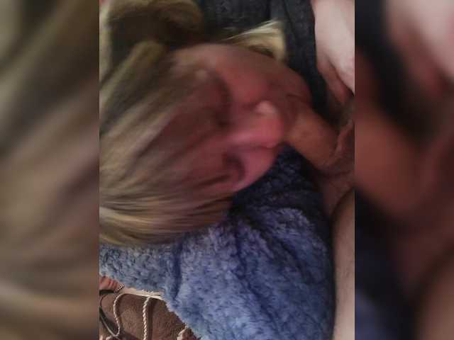 Lyda27081's BongaCams show and profile