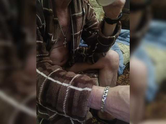 Lyda27081's BongaCams show and profile