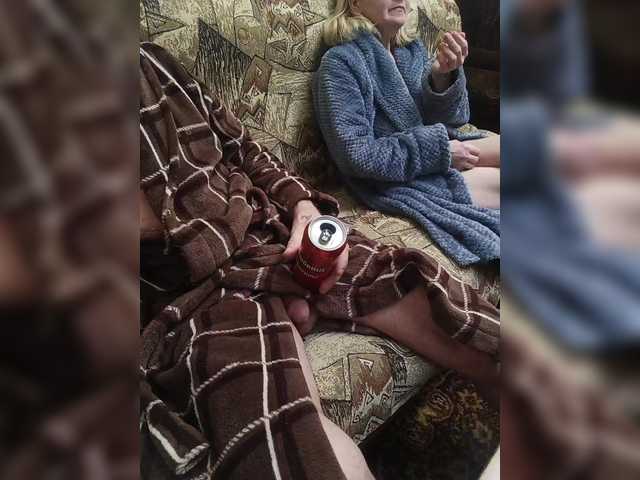 Lyda27081's BongaCams show and profile