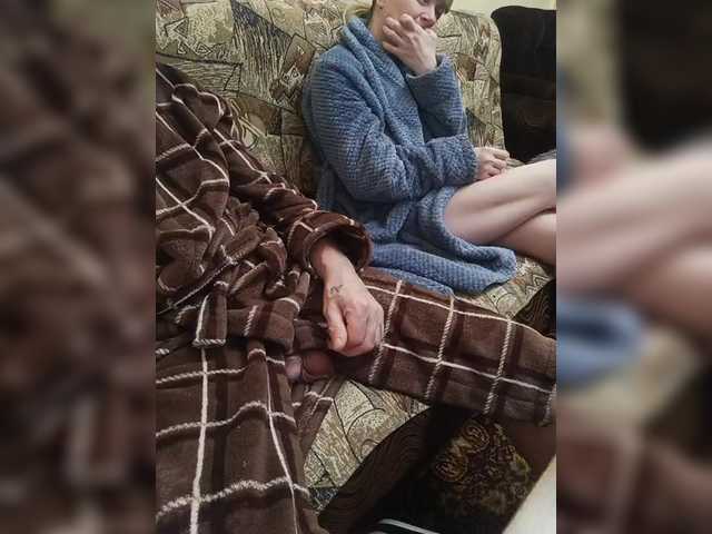 Lyda27081's BongaCams show and profile