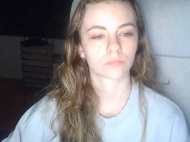 AriaModel's BongaCams show and profile