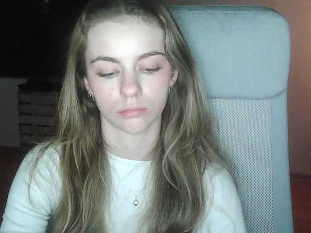 AriaModel's BongaCams show and profile