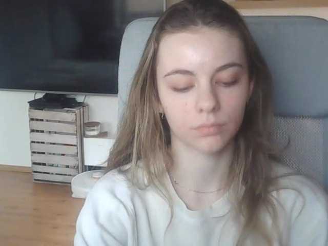 AriaModel's BongaCams show and profile